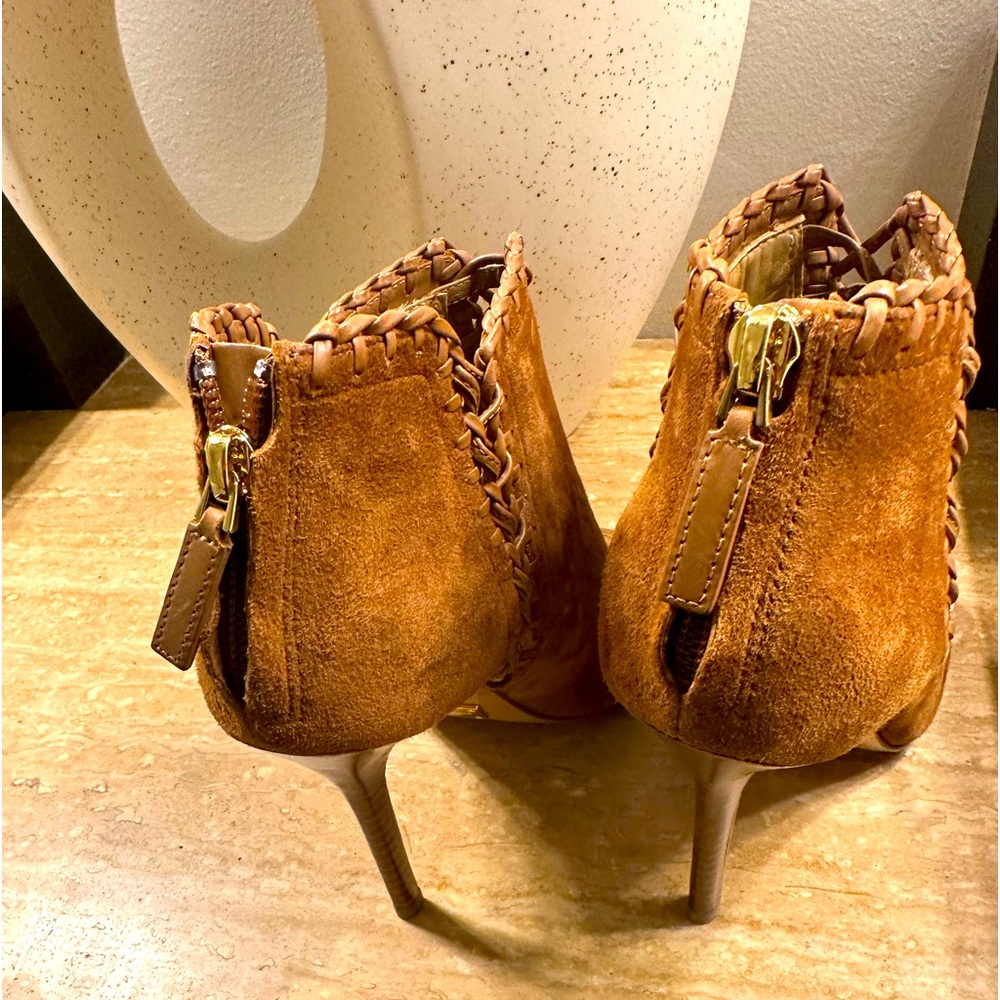 Ankle booties